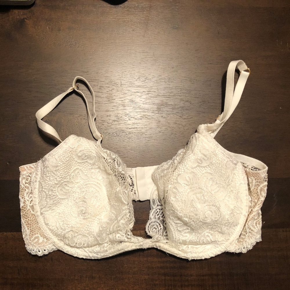 Victoria's Secret Very Sexy Pushup w/o Padding 38D